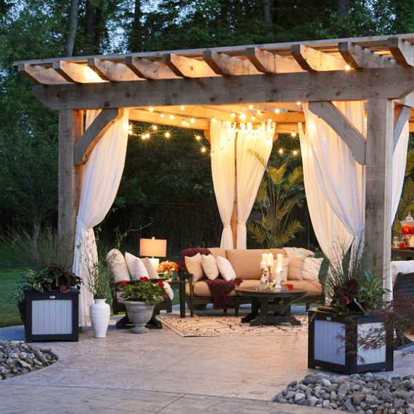 Pergola with pavers